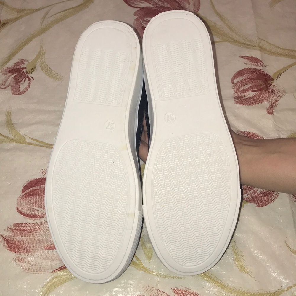 Sneaker/Sandal Shoe - Picture 3 of 5